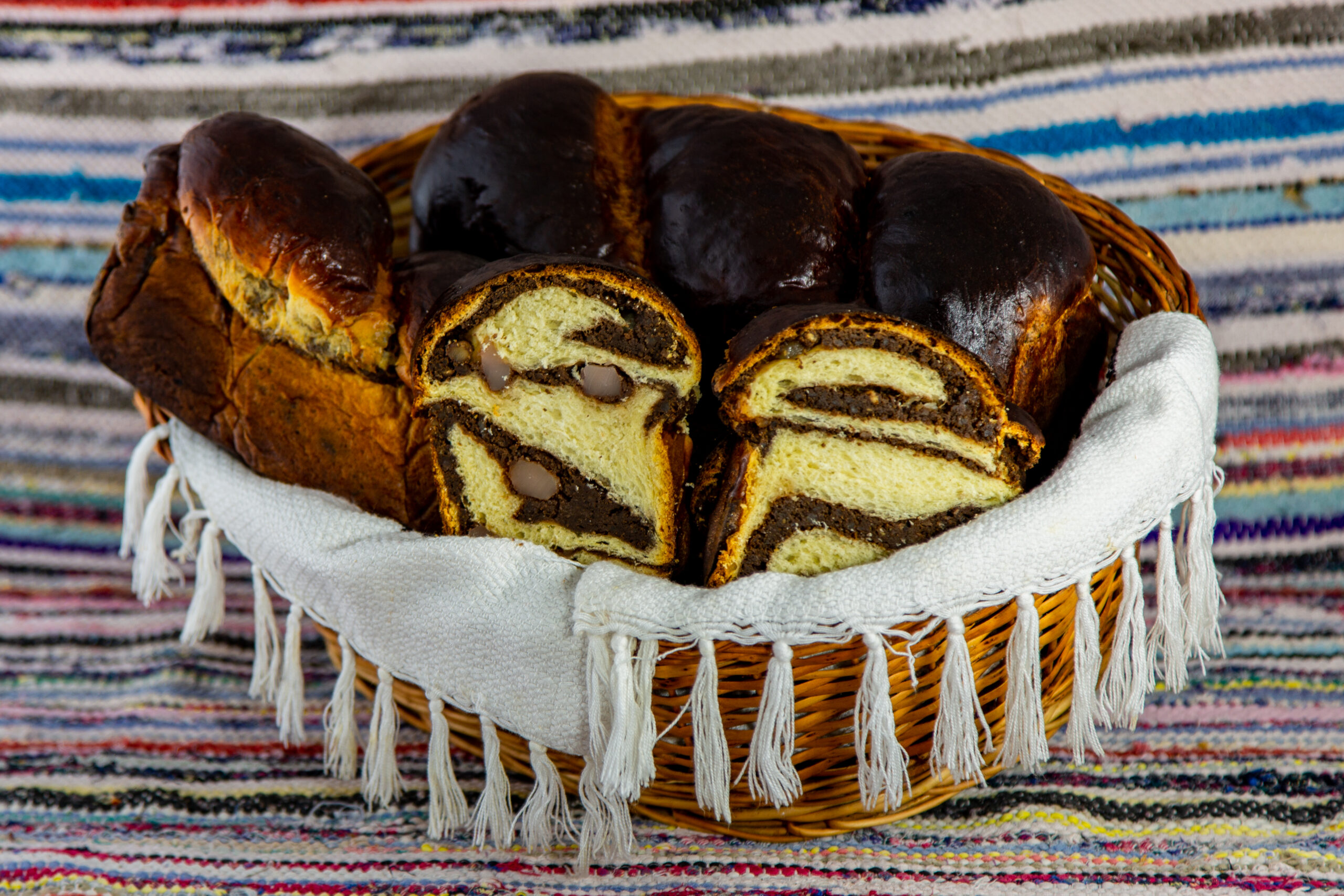 Cozonac cu Nucă și Rahat - Produs tradițional La Cătălin